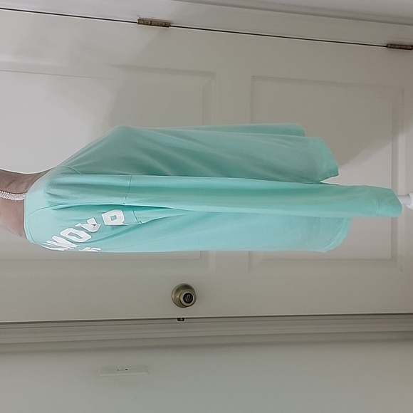 Under Armour Heat Gear Long Sleeve Shirt with Front and Back Logo, EUC - Picture 4 of 10